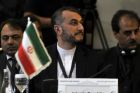 Irans Vizeaußenminister traf den britischen Außenminister